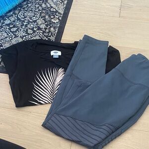 Old Navy Black Graphic Tank and Gray Leggings Set